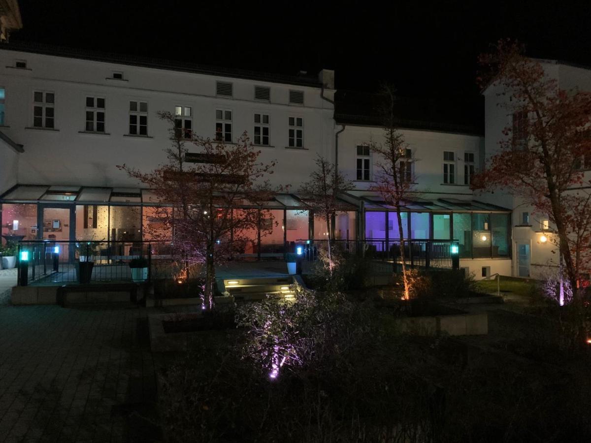 Hotel Am Theater Putbus Esterno foto